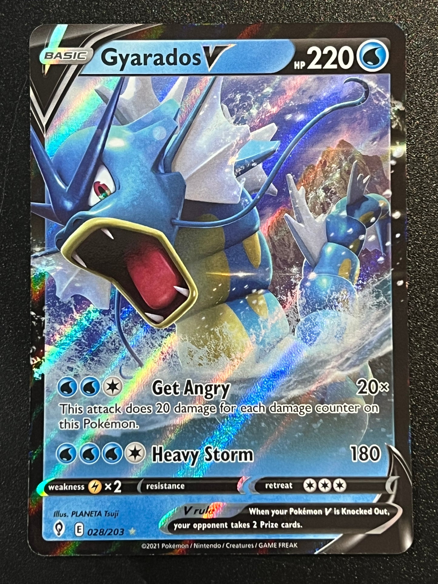 028/203 Gyarados V - Evolving Skies Ultra Rare