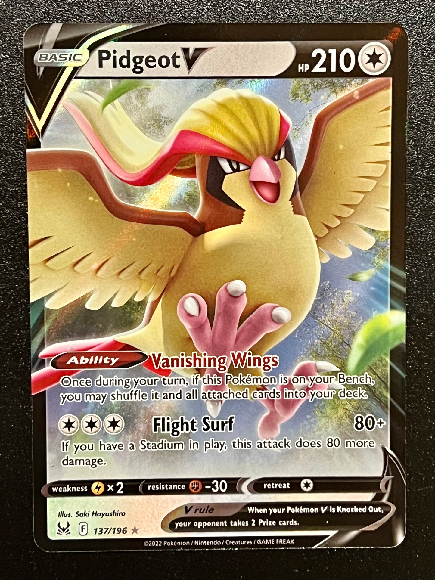 Pidgeot V - 137/196 Lost Origin Rare Holo